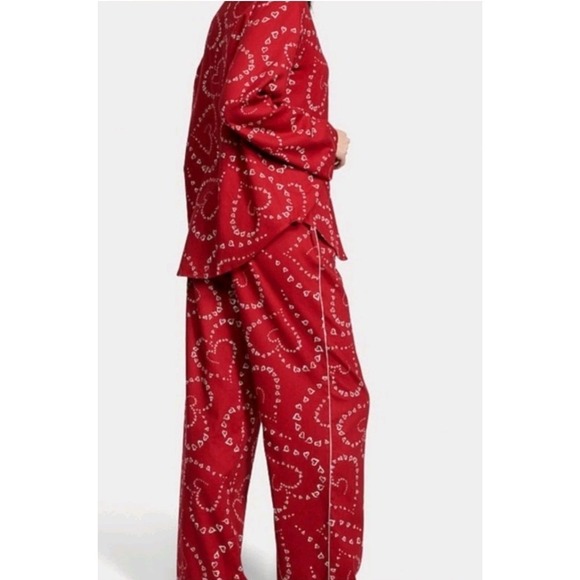 Victoria's Secret Flannel Long Pajama Set  red swirl heart pattern. size XL 2PC - Picture 3 of 6